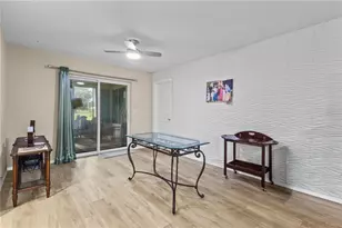3614 Pembrook Dr, Sarasota, FL 34239 - Photo 8