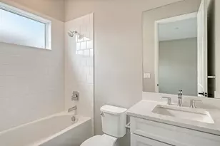 8201 Scarlet Bush Dr, Sarasota, FL 34240 - Photo 32