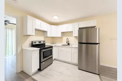 5633 Crissman Drive N #C7, Saint Petersburg, FL 33714 - Photo 2