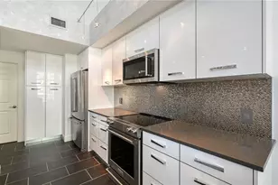 800 N Tamiami Trl, Sarasota, FL 34236 - Photo 12
