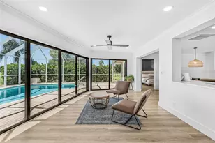3620 Pembrook Dr, Sarasota, FL 34239 - Photo 12