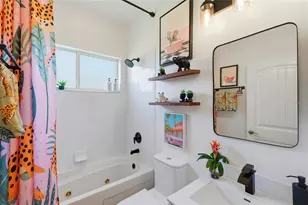 3415 72nd Dr E, Sarasota, FL 34243 - Photo 66