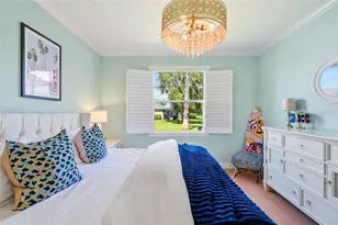 3415 72nd Dr E, Sarasota, FL 34243 - Photo 12