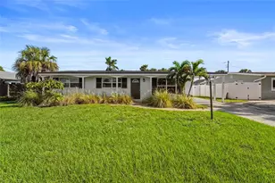 2815 Bay Dr, Bradenton, FL 34207 - Photo 1