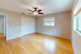 147 Hourglass Dr, Venice, FL 34293 - Photo 14