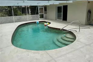147 Hourglass Dr, Venice, FL 34293 - Photo 2