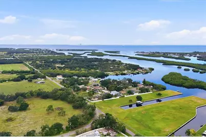 2607 Gulf City Road, Ruskin, FL 33570 - Photo 2