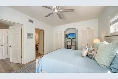 5390 Gulf Drive, Holmes Beach, FL 34217 - Photo 16