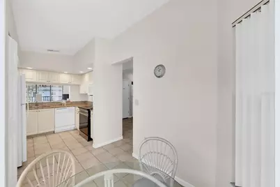 4401 46 Ave W Avenue W #201, Bradenton, FL 34210 - Photo 12