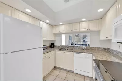 4401 46 Ave W Avenue W #201, Bradenton, FL 34210 - Photo 14