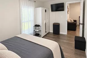 2533 10th St, Sarasota, FL 34237 - Photo 52