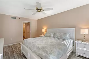 1328 Siesta Bayside Dr, Sarasota, FL 34242 - Photo 20
