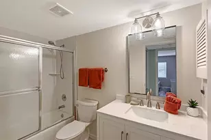 1328 Siesta Bayside Dr, Sarasota, FL 34242 - Photo 24