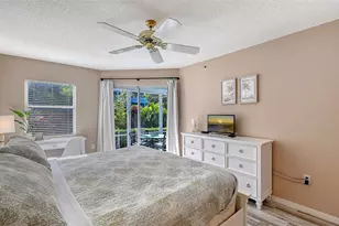 1328 Siesta Bayside Dr, Sarasota, FL 34242 - Photo 18