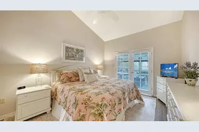 1350 Siesta Bayside Drive #1350B, Sarasota, FL 34242 - Photo 20