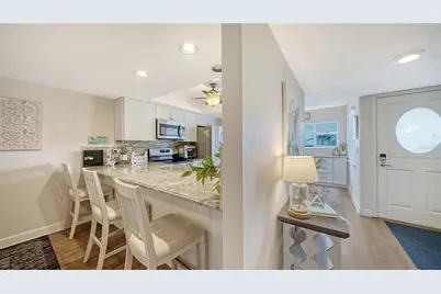 1350 Siesta Bayside Drive #1350B, Sarasota, FL 34242 - Photo 10