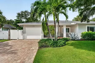 1965 Hibiscus St, Sarasota, FL 34239 - Photo 2