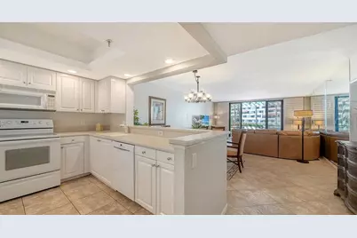 1445 Gulf Of Mexico Drive #101, Longboat Key, FL 34228 - Photo 12