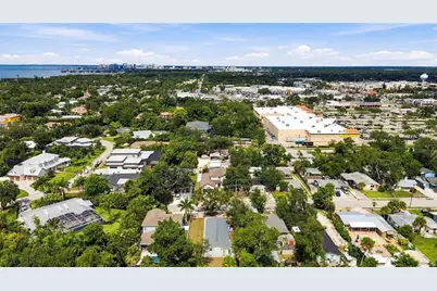 1802 Robinhood Street, Sarasota, FL 34231 - Photo 28