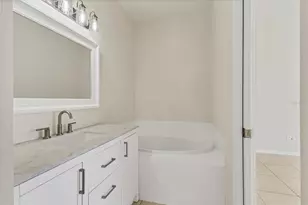 4104 Crabtree Ave, Sarasota, FL 34233 - Photo 22