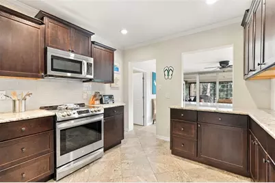 2174 Bougainvillea Street, Sarasota, FL 34239 - Photo 10