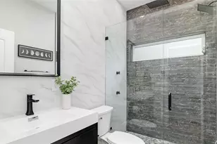 5111 Brooksbend Cir, Sarasota, FL 34238 - Photo 34
