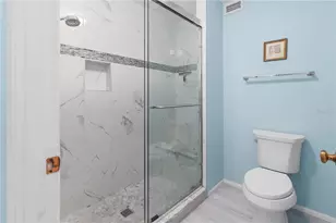 220 Lakewood Dr, Bradenton, FL 34210 - Photo 26