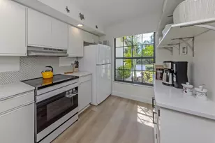 4713 Winslow Beacon, Sarasota, FL 34235 - Photo 6