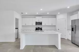 13960 Lilac Sky Ter, Bradenton, FL 34211 - Photo 6