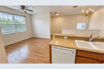 3554 Parkridge Circle #31-202, Sarasota, FL 34243 - Photo 10