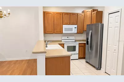 3554 Parkridge Circle #31-202, Sarasota, FL 34243 - Photo 6