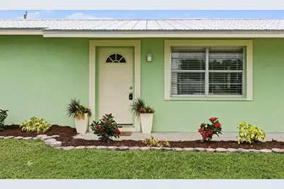340 51st Street W, Palmetto, FL 34221 - Photo 4