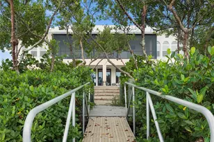 908 Bayshore Dr, Terra Ceia, FL 34250 - Photo 74