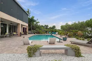 908 Bayshore Dr, Terra Ceia, FL 34250 - Photo 76