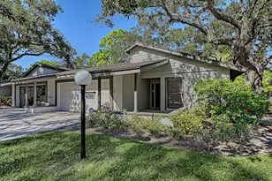4799 Oak Forest Dr W, Sarasota, FL 34231 - Photo 4