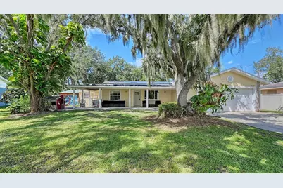 5107 Woodlawn Circle W, Palmetto, FL 34221 - Photo 1