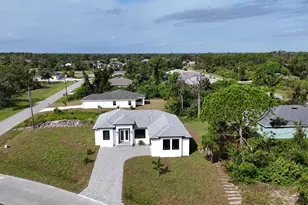 200 Redwood Rd, Rotonda West, FL 33947 - Photo 1