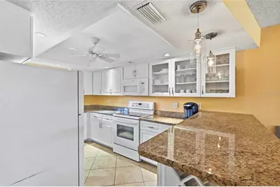 600 Manatee Avenue #144, Holmes Beach, FL 34217 - Photo 10