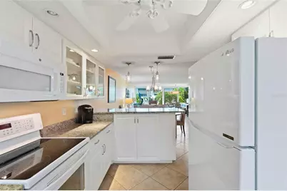 600 Manatee Avenue #144, Holmes Beach, FL 34217 - Photo 14