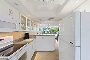 600 Manatee Ave, Holmes Beach, FL 34217 - Photo 14