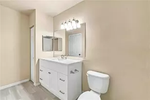 1015 Villagio Cir, Sarasota, FL 34237 - Photo 18