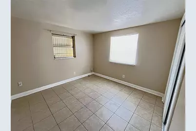 712 67th Avenue W, Bradenton, FL 34207 - Photo 8
