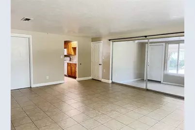 712 67th Avenue W, Bradenton, FL 34207 - Photo 2