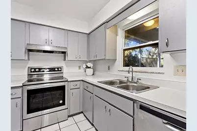 4260 Bell Avenue, Sarasota, FL 34231 - Photo 6