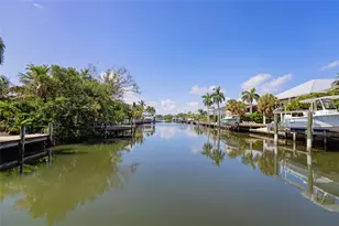 607 S Bay Blvd, Anna Maria, FL 34216 - Photo 4