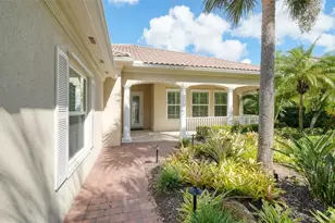 5924 Mariposa Ln, Sarasota, FL 34238 - Photo 2