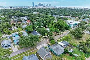 1005 16th Ave S, Saint Petersburg, FL 33705 - Photo 2