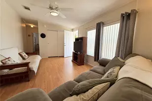 2050 Champion St, Sarasota, FL 34231 - Photo 6