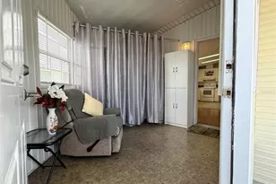 2050 Champion St, Sarasota, FL 34231 - Photo 40