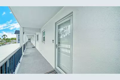 5600 Beach Way Drive #207, Sarasota, FL 34242 - Photo 2